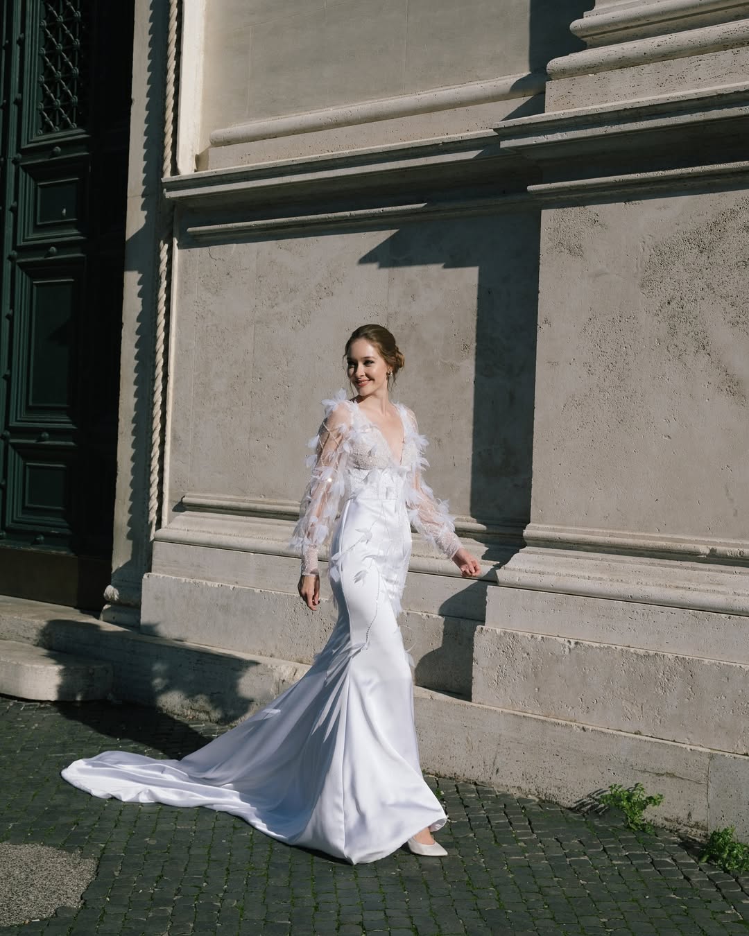 Abito da sposa Bencivenga Alta Sartoria con lavorazioni sartoriali pregiate.