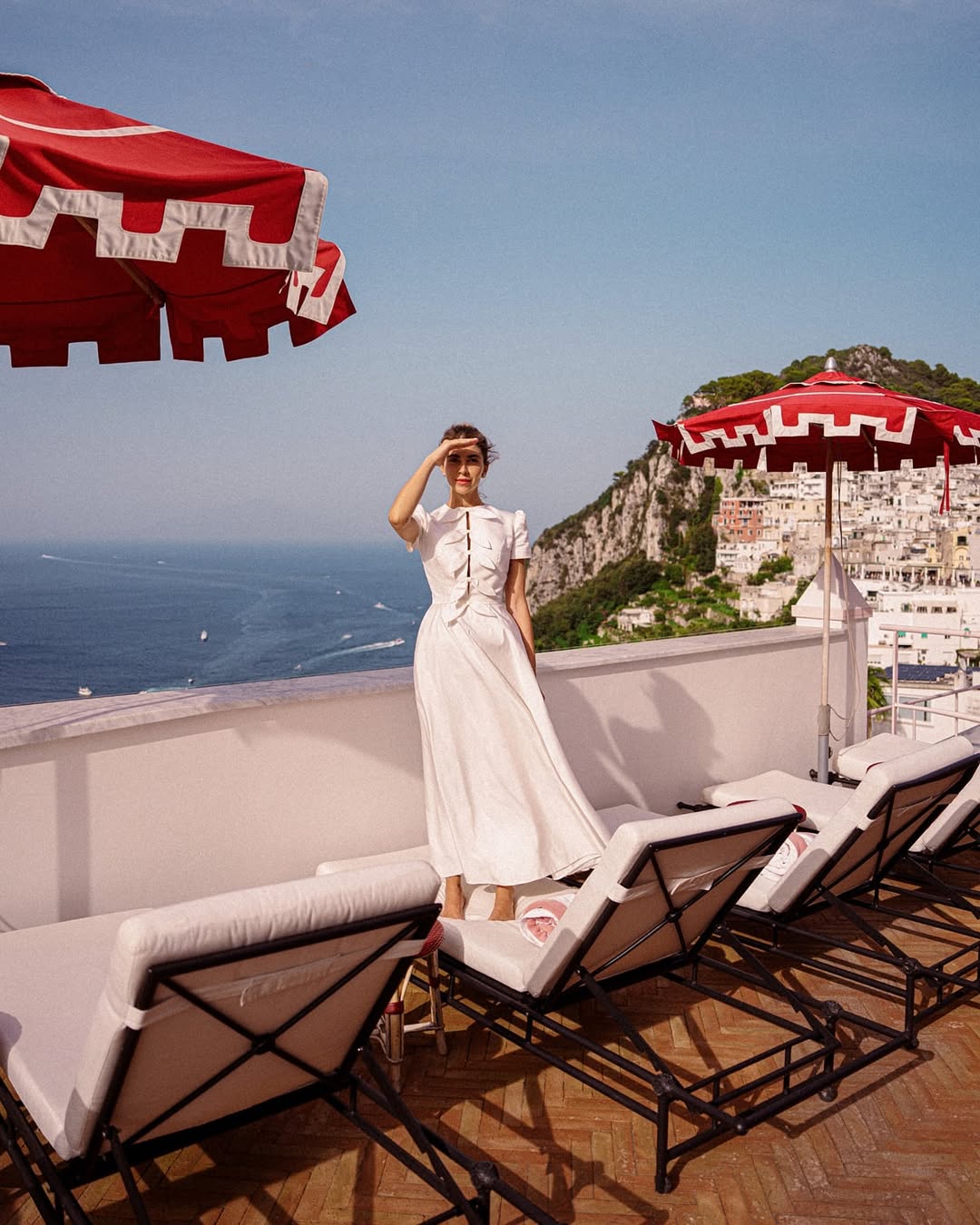 Abito da sposa Bencivenga Alta Sartoria con lavorazioni sartoriali pregiate.