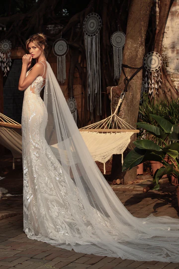 Abito da sposa Chic Nostalgia con ricami romantici