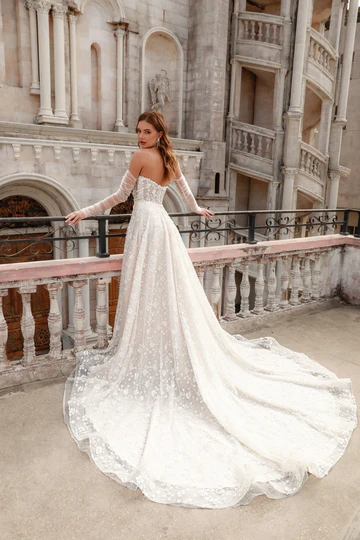 Abito da sposa Chic Nostalgia con ricami romantici