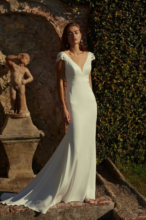 Vestito da sposa Modeca dallo stile romantico e moderno